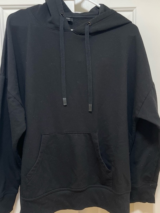 Other - Athletic Black Hooded Sweatshirt with Kangaroo Pocket